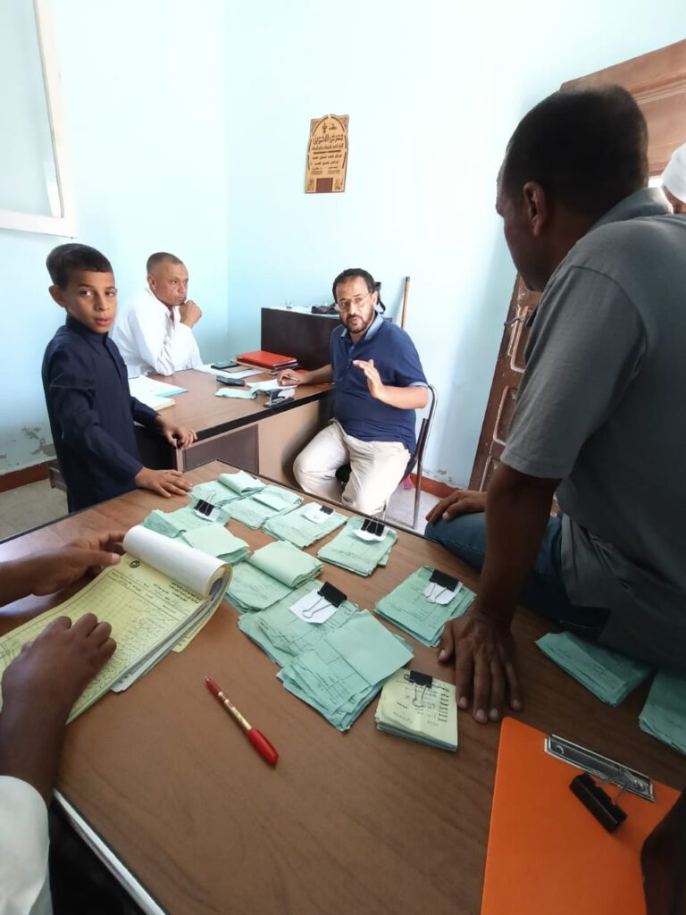 خلال تجهيز مقرات تصويت انتخابات مجلس الشيوخ بمحافظة مطروح