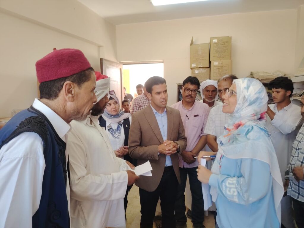 خلال فعاليات حملة النظافة بالكيلو ومتابعة نائب محافظ مطروح لها