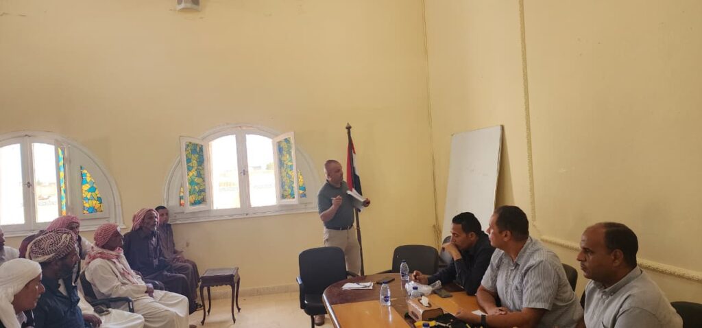 خلال فعاليات الندوة الإرشادية بمركز التنمية المستدامة لبحوث الصحراء بمطروح مع المزارعين حول رعاية التين والزيتون