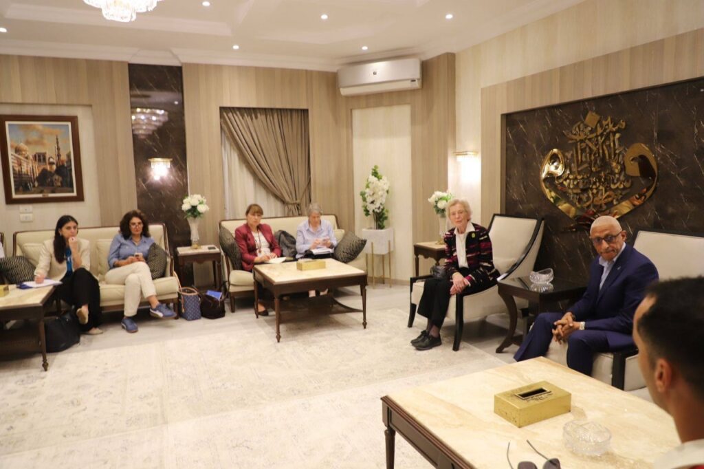 جانب من استقبال وفد لجنة الحكماء الدولية بديوان عام محافظة شمال سيناء