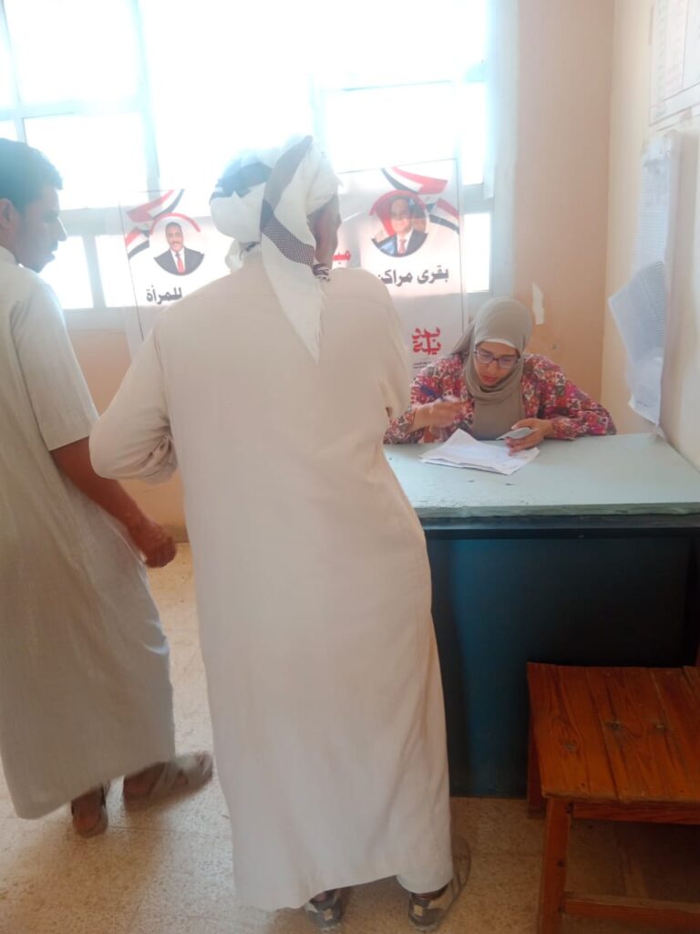 خلال استخراج بطاقات الرقم القومي للشباب من أبناء البادية بمطروح