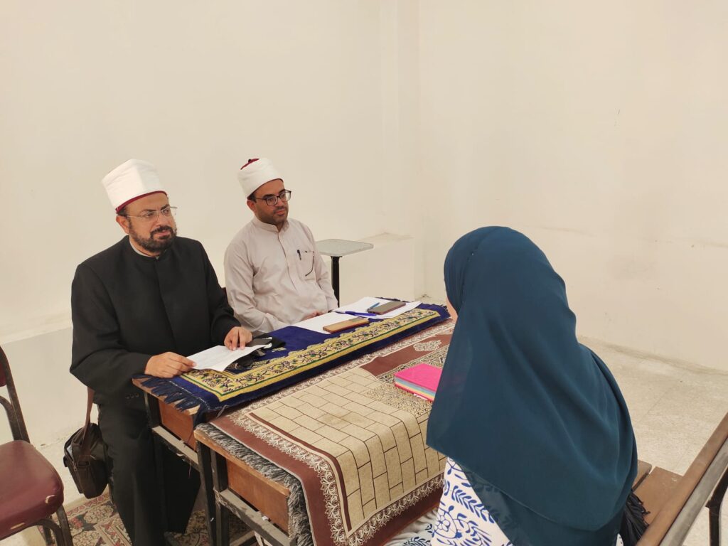 خلال فعاليات اختبار المتقدمين لمركز اعداد محافظة القرآن الكريم بأوقاف مطروح