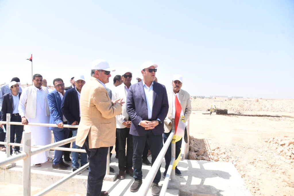 خلال متابعة وزير الإسكان مشروع توسعة محطة الصرف الصحي بمطروح