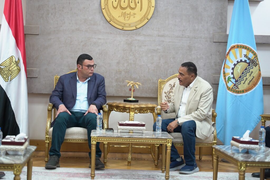 وزير الإسكان ومحافظ مطروح