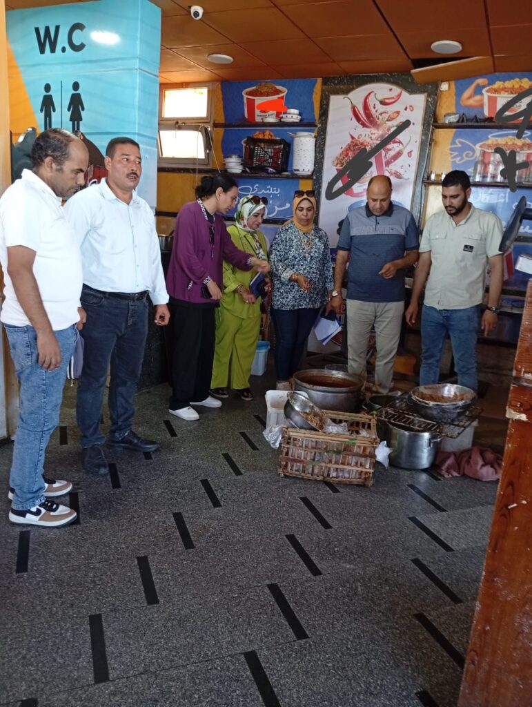 خلال حملة التفتيش علي المطاعم السياحية بمرسى مطروح