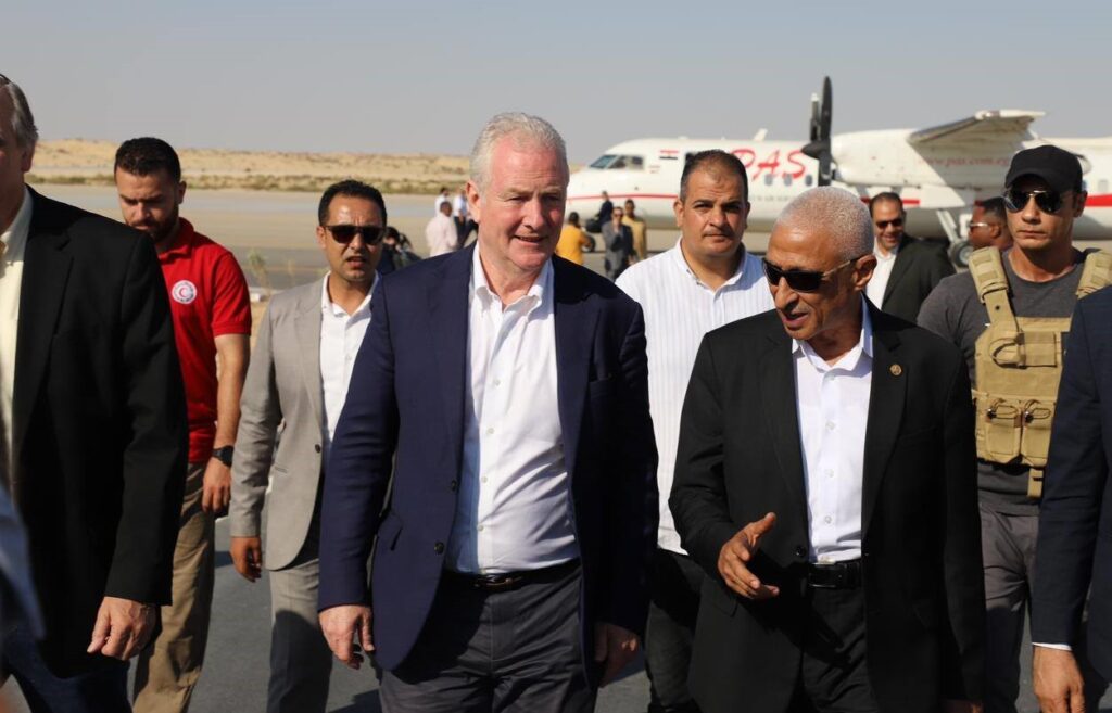 خلال توجه الوفد الأمريكي إلى معبر رفح البري