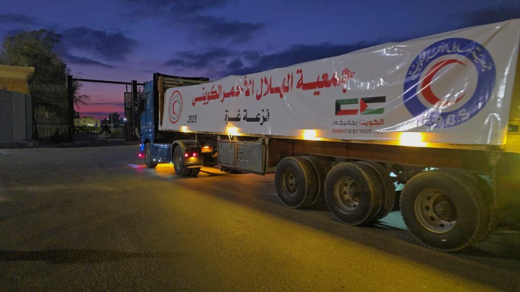 صورة حصرية لدخول المساعدات من معبر رفح البري فجر اليوم الأحد إلى معبر كرم أبوسالم