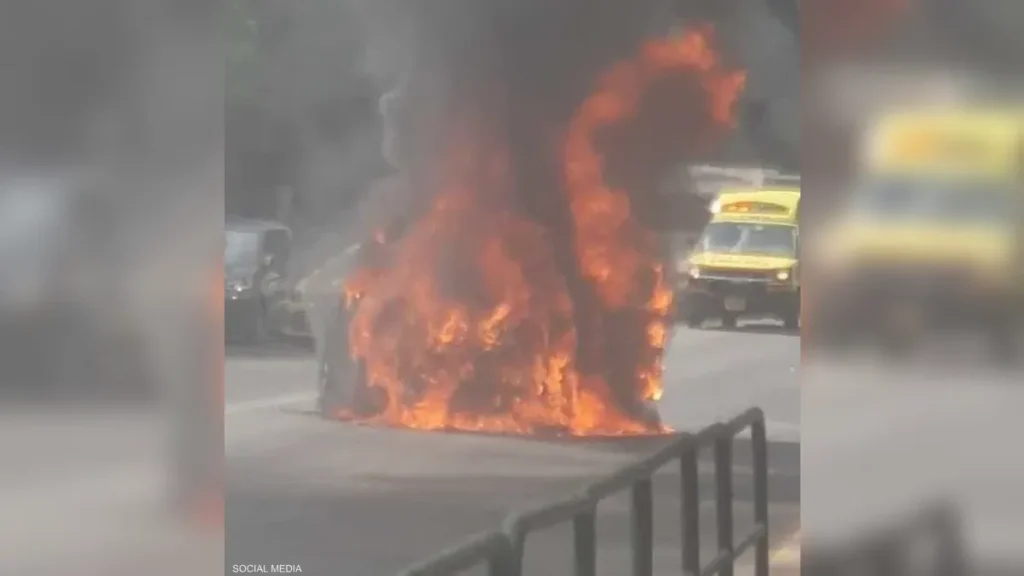 انفجار سيارة  في مدينة تل أبيب