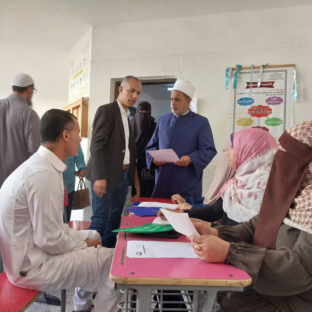 لجان المعاهد النموذجية خلال اختبارات القبول