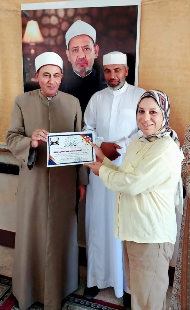 خلال فعاليات تكريم مسؤولي منطقة مطروح الأزهرية للتلاميذ بختام الأنشطة الصيفية لخفظ القرآن