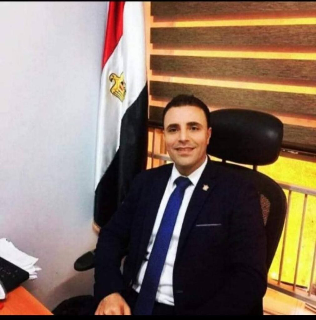 الدكتور  إسماعيل تركى  خبير العلاقات الدولية