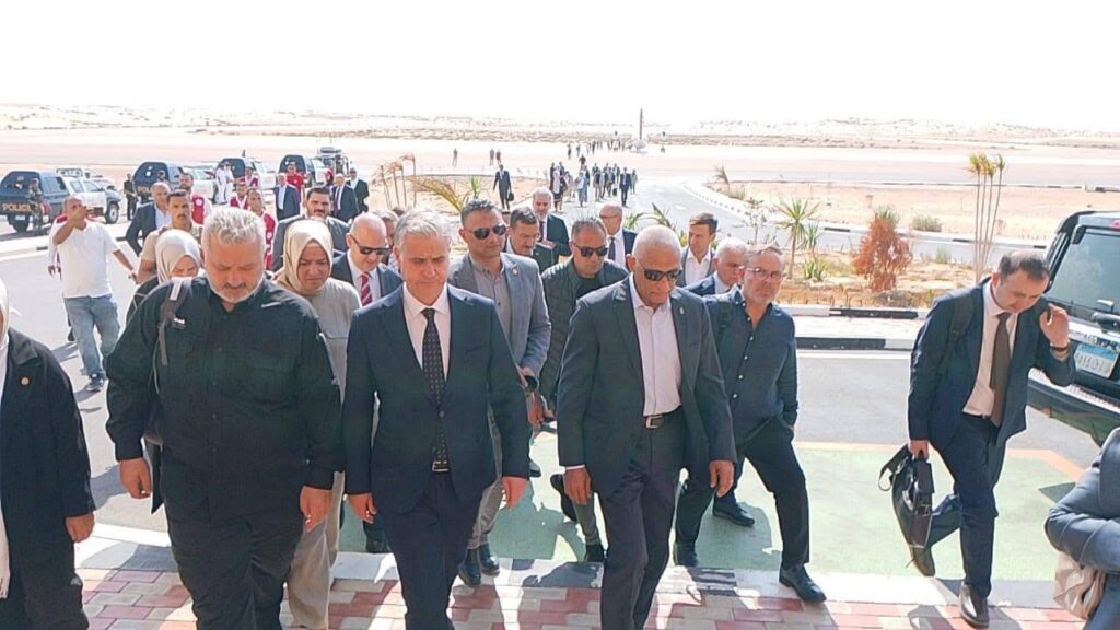جانب من استقبال الوفد التركي بمطار العريش الدولي