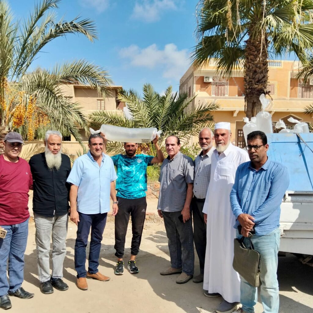 خلال تفريغ ذريعة الأسماك بمصارف سيوة