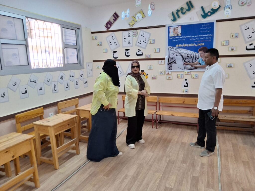 خلال متابعة وكيل وزارة التربية والتعليم بمطروح ووكيل الإدارة مطروح التعليمية مدرسة طارق بن زياد استعدادا للعام الدراسي الجديد