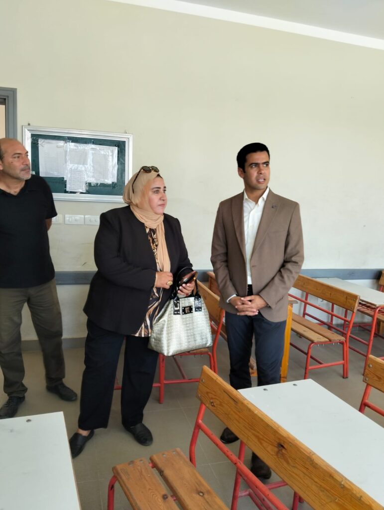 نائب محافظ مطروح خلال متابعته تطوير المنشآت الحكومية في مدينة العلمين