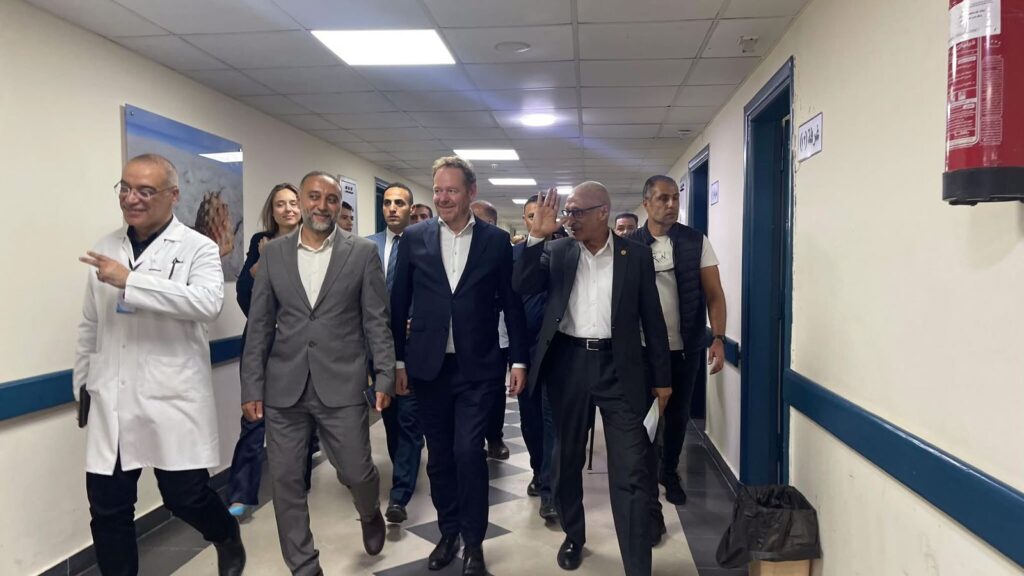 خلال زيارة وزير خارجية هولندا إلى مستشفى العريش العام