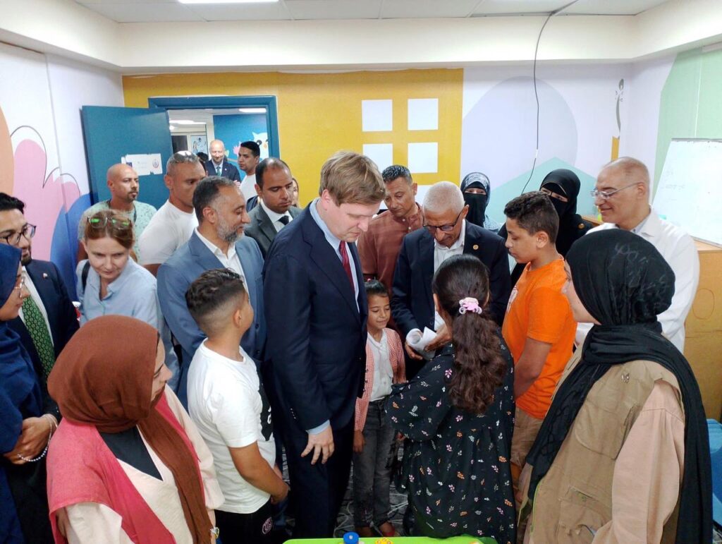 خلال زيارة وزير التنمية الدولية النرويجي إلى مستشفى العريش العام