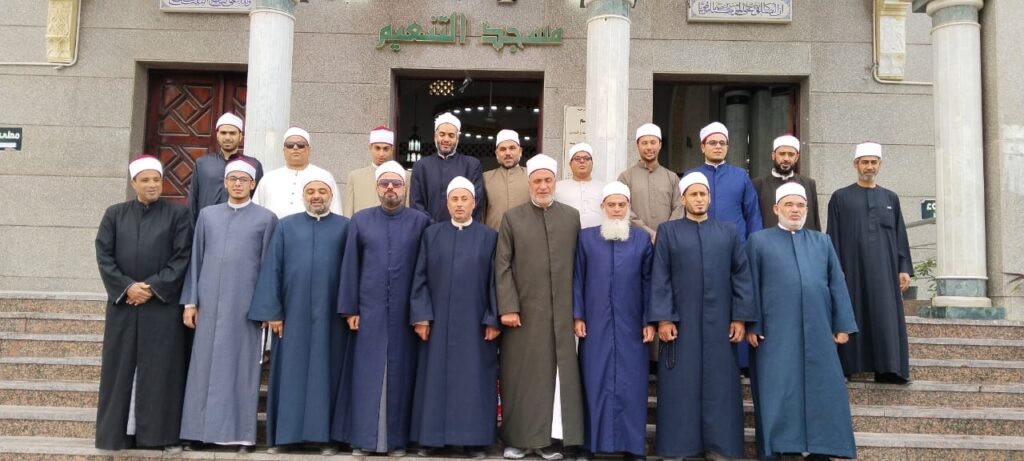 خلال إنطلاق فعاليات القافلة الدعوية الوزارية من وزارة الأوقاف بمسجد التنعيم بمطروح