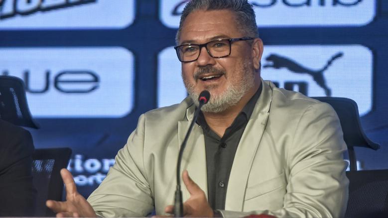 ميكال ميكال