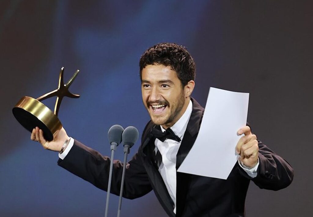 أحمد مالك يتوج بجائزة أفضل ممثل في مهرجان الجونة